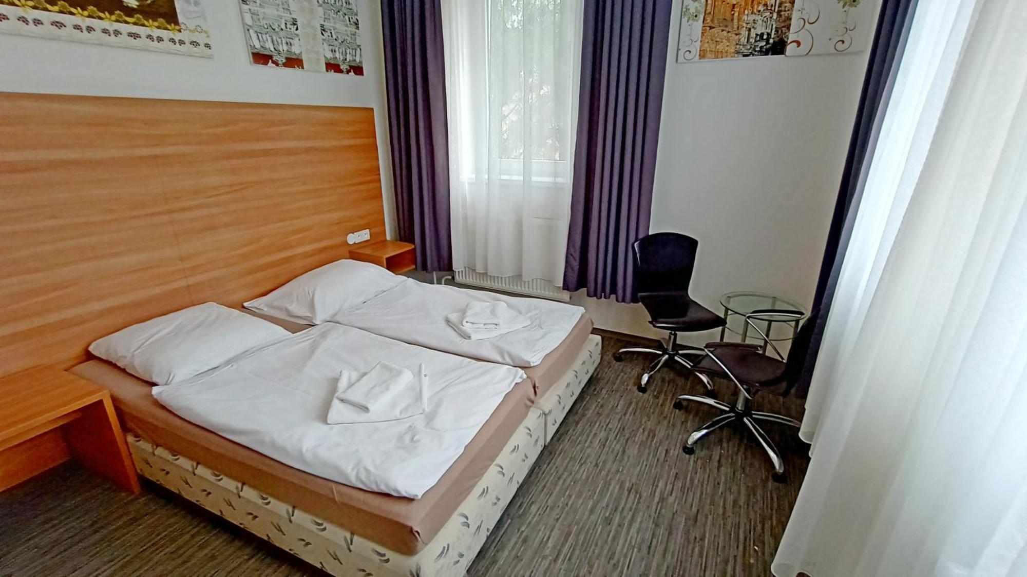 Apartments Gato Karlovy Vary Stara Role Luaran gambar
